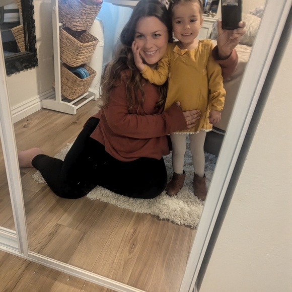 Meet your Posher, Chelsie - Picture 4 of 4